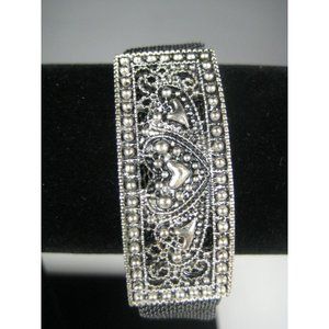Silvertone Hearts Love Bracelet 7.5 inch Jewelry Women Men Wrap Magnet Closure